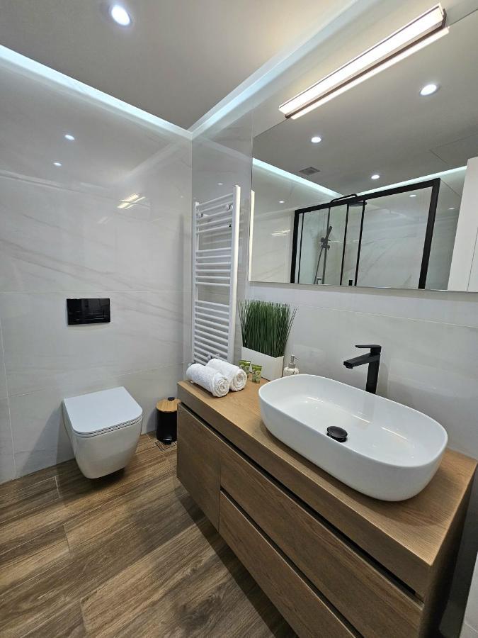 Modern Garden View Apt In Voula, Athens - Luxe Extérieur photo