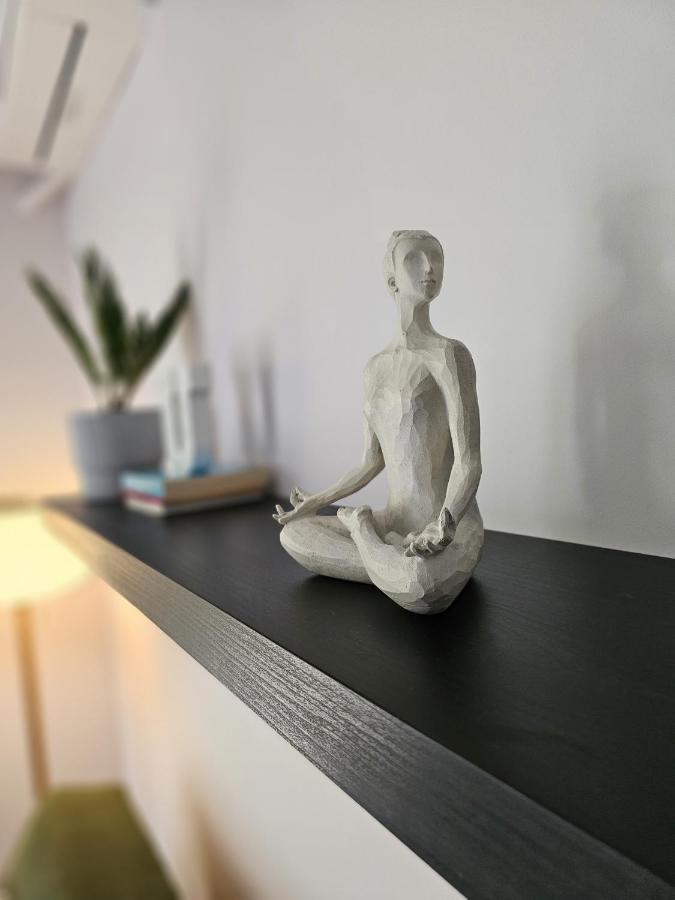 Modern Garden View Apt In Voula, Athens - Luxe Extérieur photo